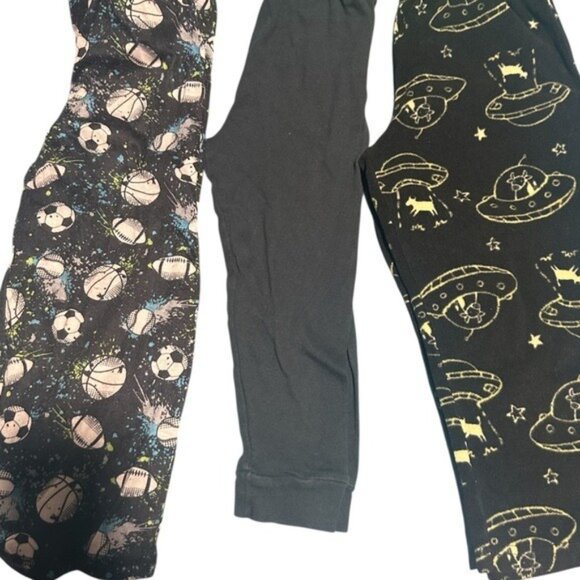 Kids Pajama Bottoms - Bundle of Three Size 5T - Picture 4 of 12